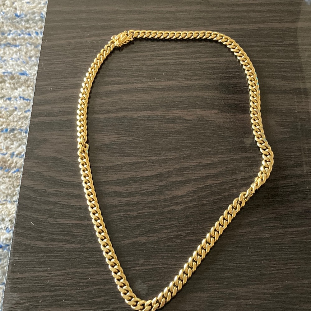 Helloice 8mm Stainless Steel Cuban Chain in Gold